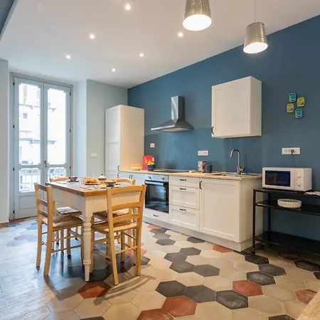 Casa Sacchi Nei Pressi Di Porta Nuova By Wonderful Italy アパート