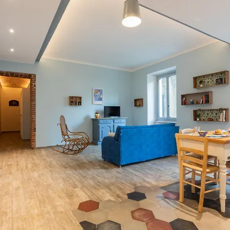 Casa Sacchi Nei Pressi Di Porta Nuova By Wonderful Italy アパート
